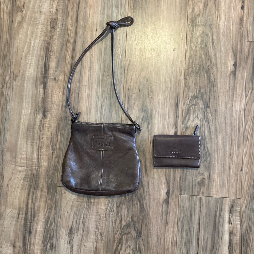 Fossil dark brown soft leather purse. With wallet.